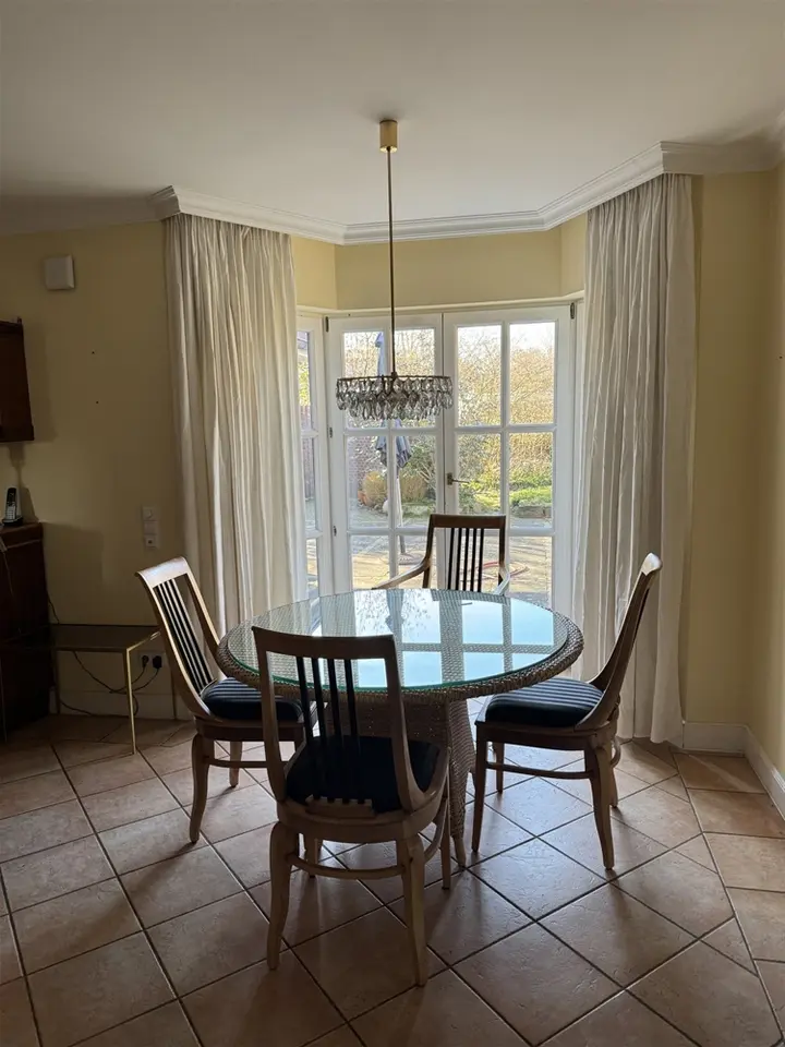 6 Zimmer Haus mit 270 m² in Lüneburg – Bild 3