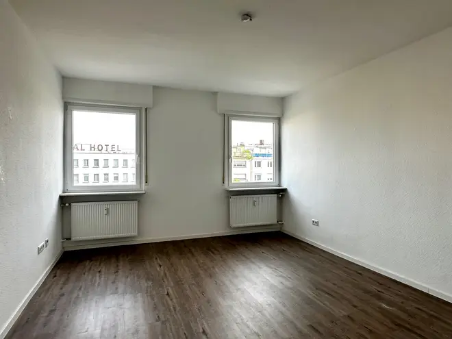 4 Zimmer Wohnung mit 121 m² in Mannheim – Bild 2