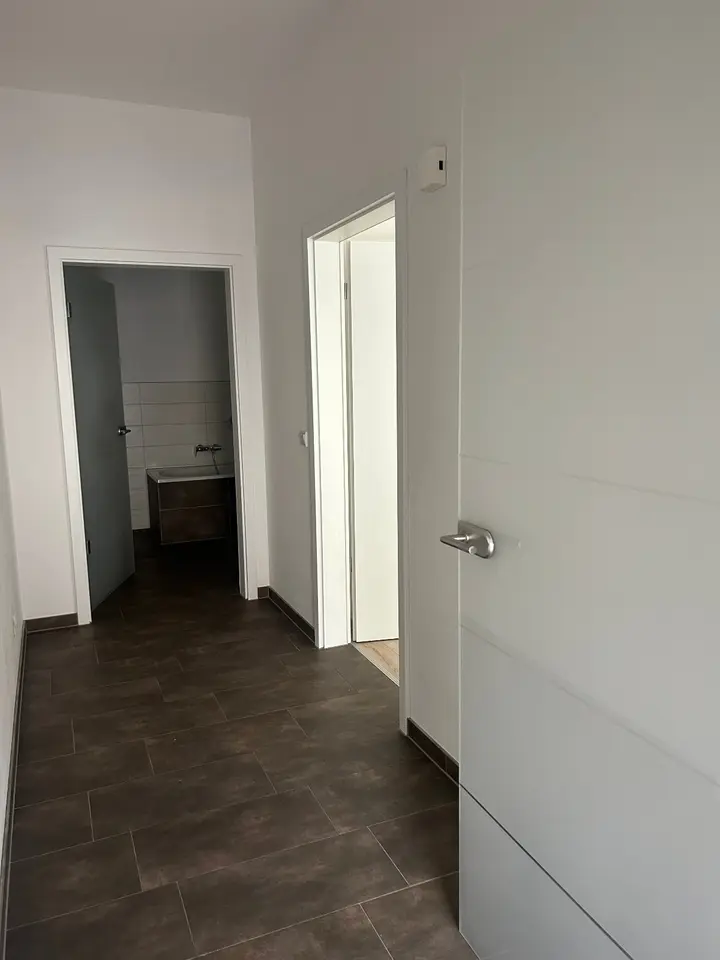 2 Zimmer Wohnung mit 79 m² in Cottbus – Bild 2