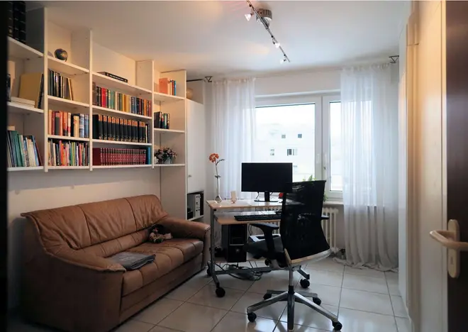 4 Zimmer Wohnung mit 93 m² in Karlsruhe – Bild 2