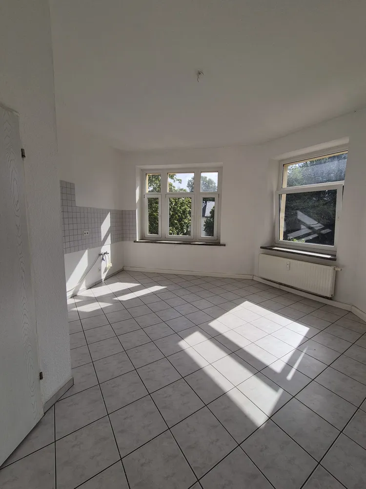 4 Zimmer Wohnung mit 110 m² in Chemnitz – Bild 1