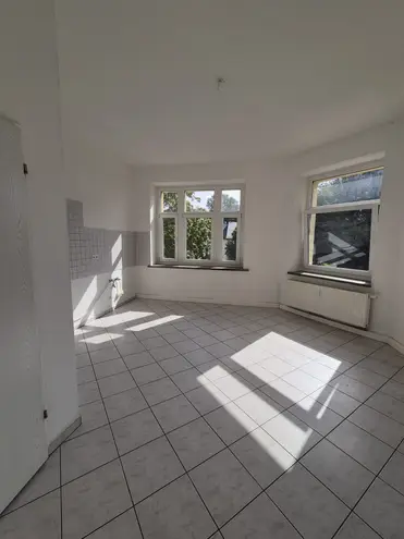 4 Zimmer Wohnung mit 110 m² in Chemnitz – Bild 1