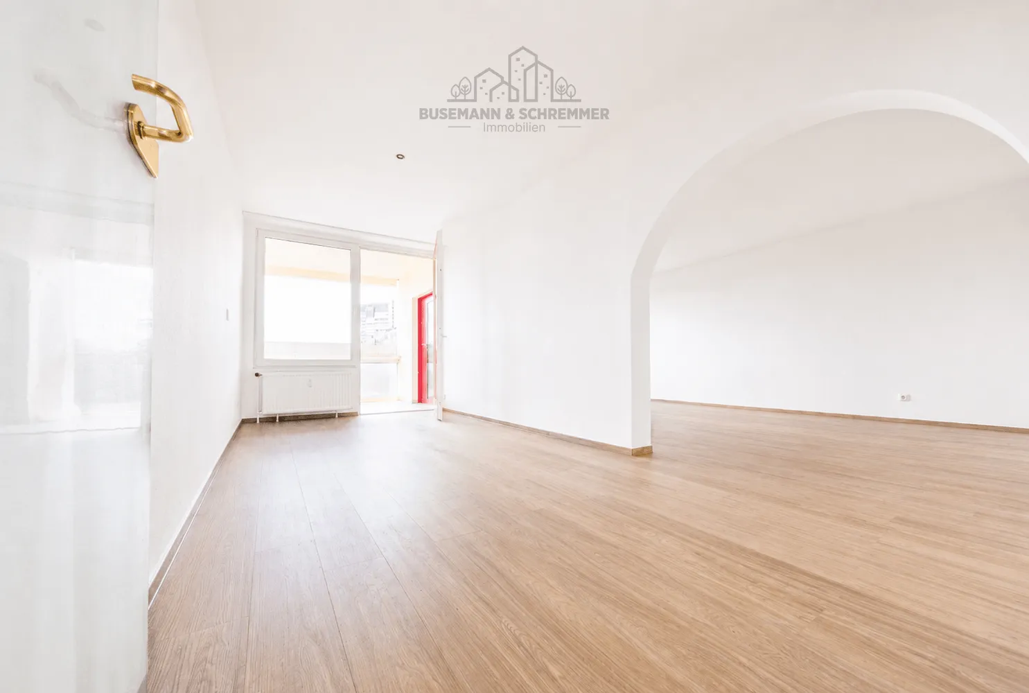 5 Zimmer Wohnung mit 107 m² in Hannover – Bild 2
