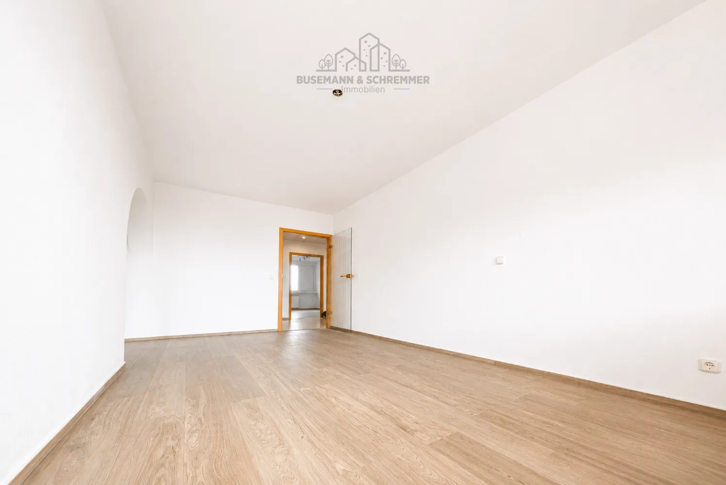 5 Zimmer Wohnung mit 107 m² in Hannover – Bild 3