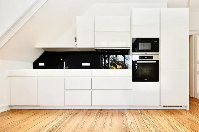 5 Zimmer Wohnung mit 195 m² in Wiesbaden – Bild 1