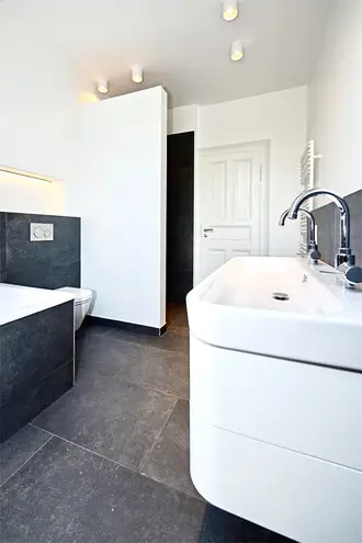 5 Zimmer Wohnung mit 195 m² in Wiesbaden – Bild 3