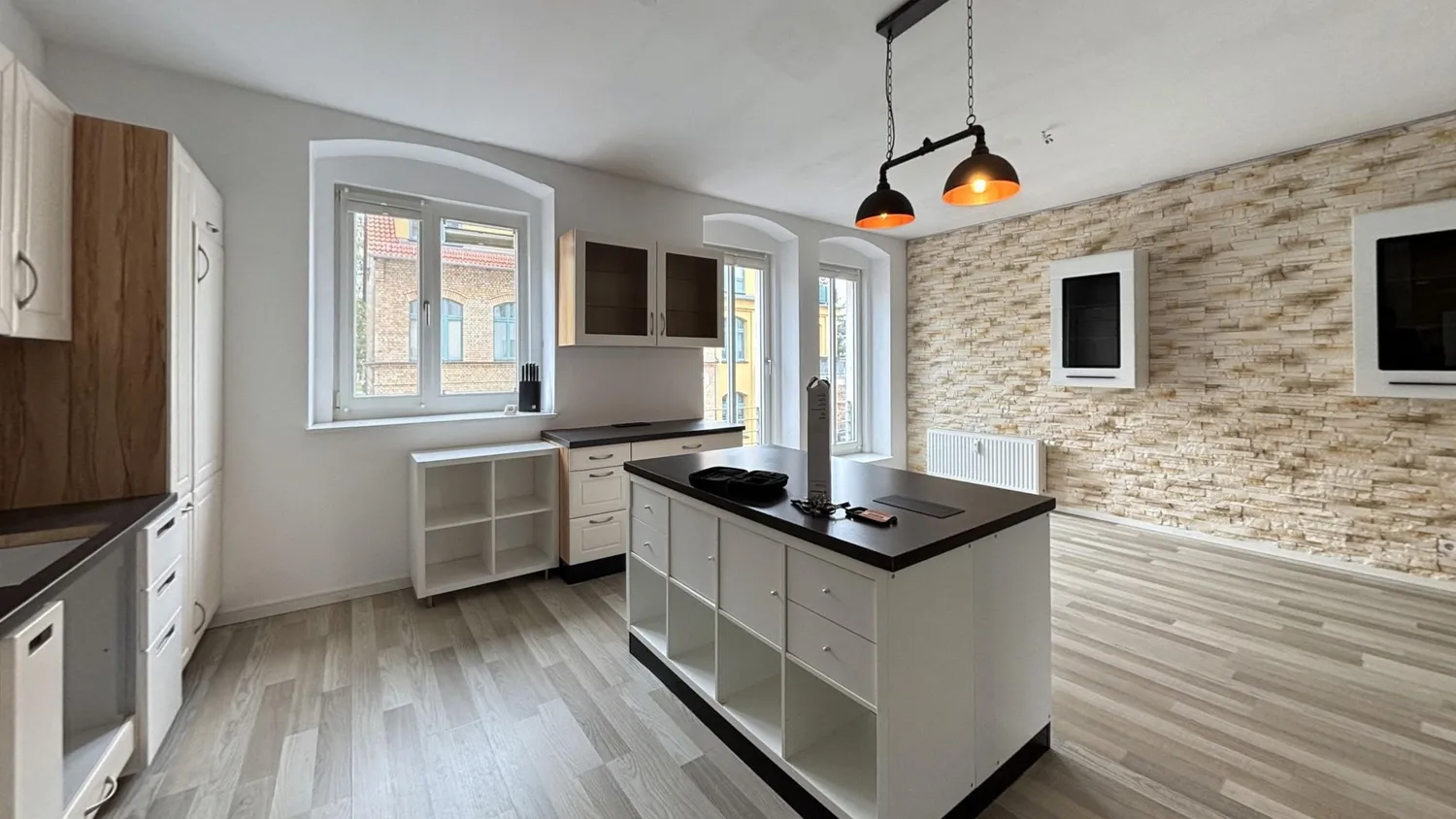 5 Zimmer Wohnung mit 134 m² in Halle (Saale) – Bild 2