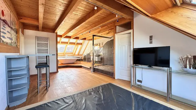 2 Zimmer Wohnung mit 150 m² in Karlsruhe – Bild 6
