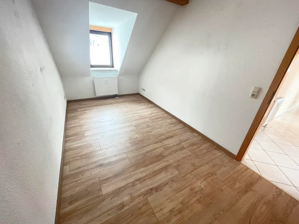 4 Zimmer Wohnung mit 95 m² in Zwickau – Bild 2