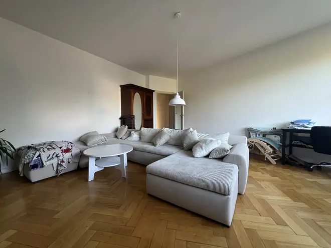 2 Zimmer Wohnung mit 91 m² in Düsseldorf – Bild 2