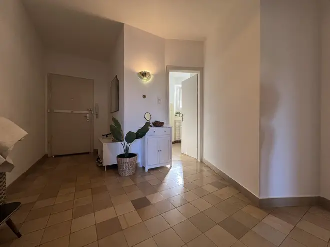 2 Zimmer Wohnung mit 91 m² in Düsseldorf – Bild 4