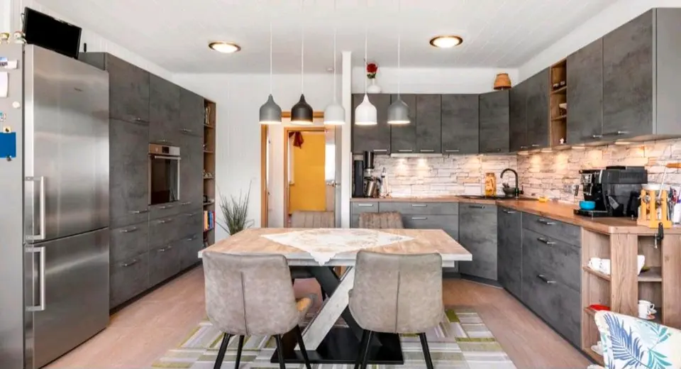 4 Zimmer Wohnung mit 124 m² in Neubrandenburg – Bild 2
