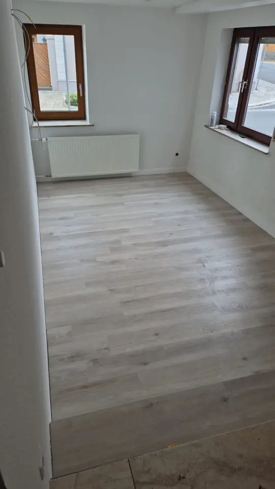 8 Zimmer Haus mit 240 m² in Erlangen – Bild 1