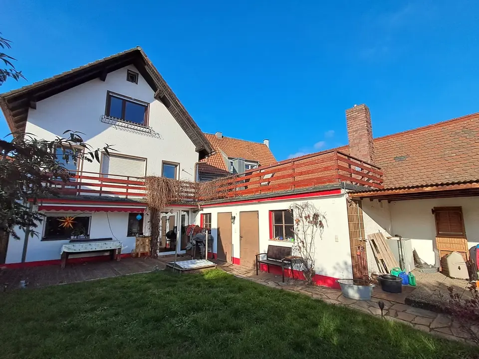 8 Zimmer Haus mit 240 m² in Erlangen – Bild 5