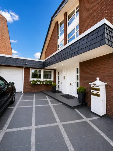 5 Zimmer Wohnung mit 208 m² in Neuss – Bild 1