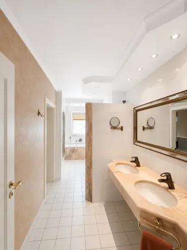 5 Zimmer Wohnung mit 208 m² in Neuss – Bild 9