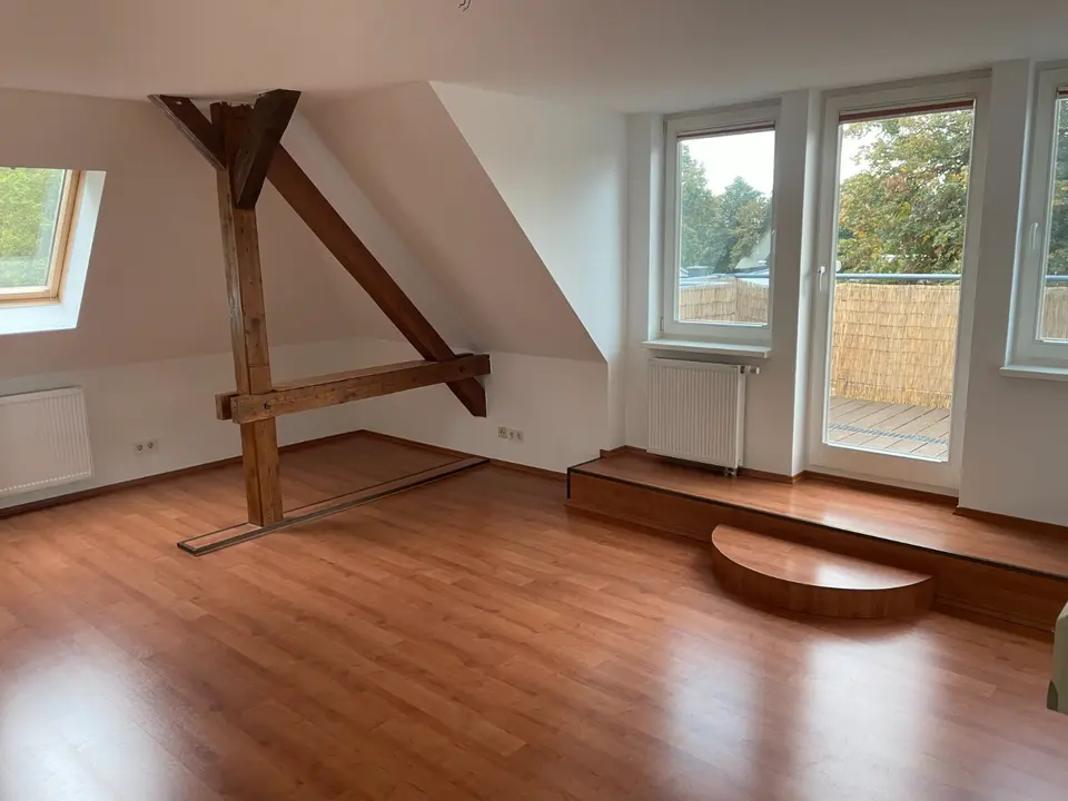 3 Zimmer Wohnung mit 90 m² in Schwerin – Bild 1