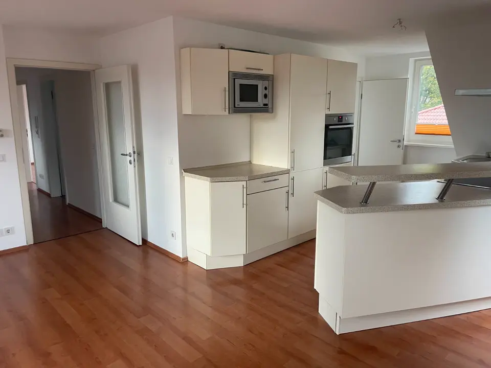 3 Zimmer Wohnung mit 90 m² in Schwerin – Bild 3