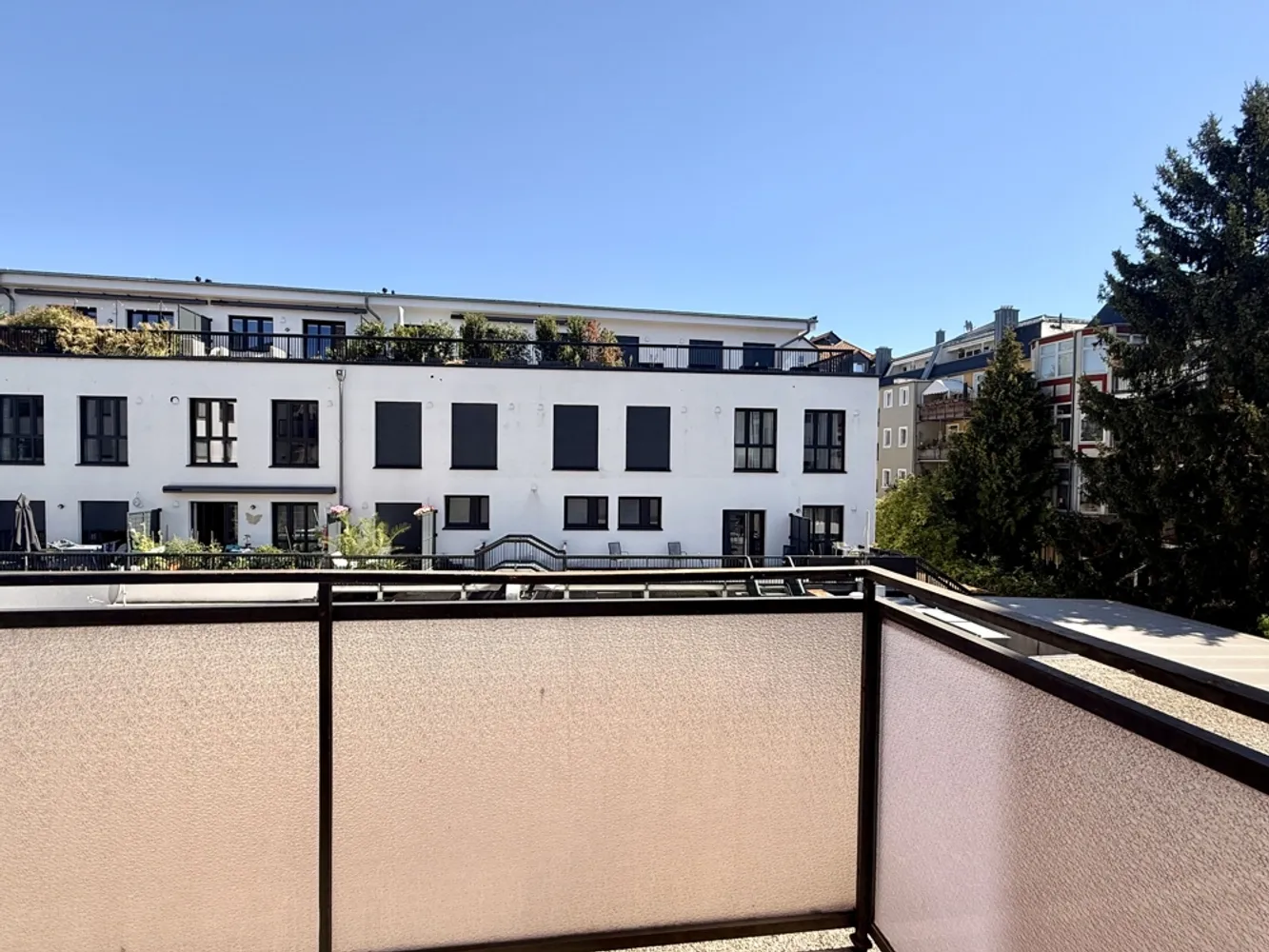 1 Zimmer Wohnung mit 30 m² in Frankfurt am Main – Bild 6