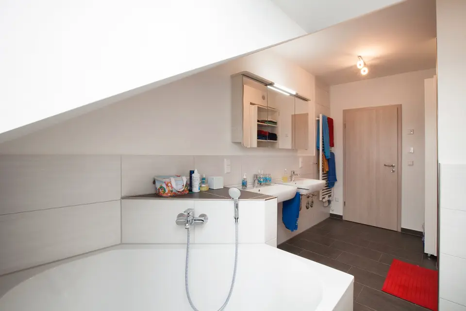 7 Zimmer Wohnung mit 153 m² in Bayreuth – Bild 5