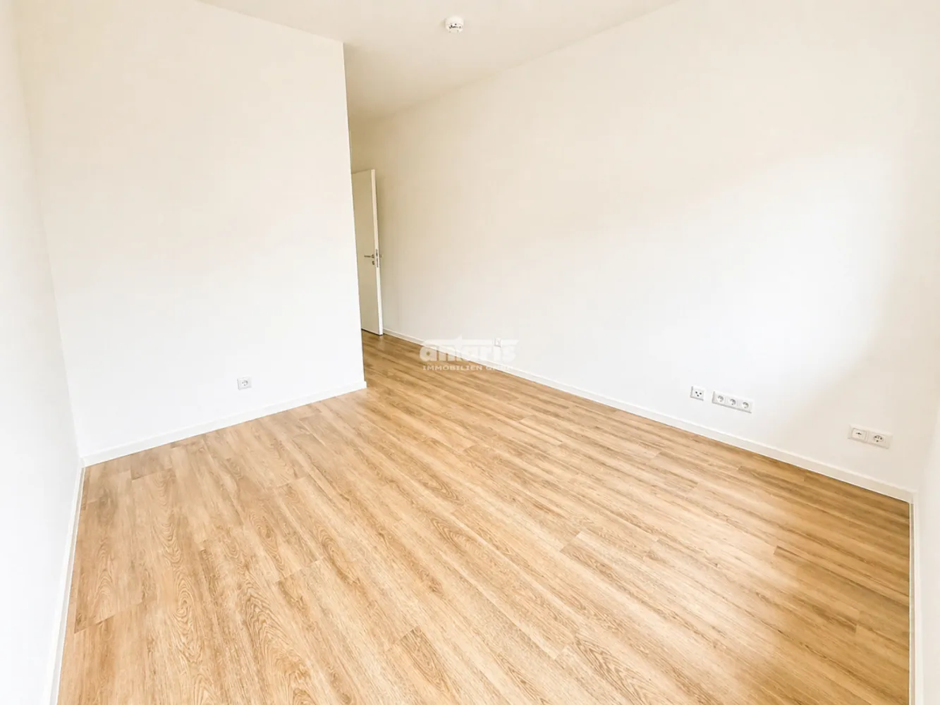 4 Zimmer Wohnung mit 111 m² in Erfurt – Bild 2