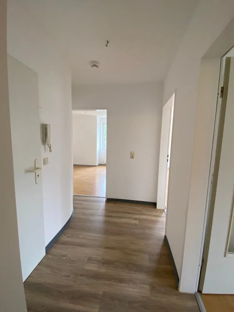 3 Zimmer Wohnung mit 77 m² in Hannover – Bild 2