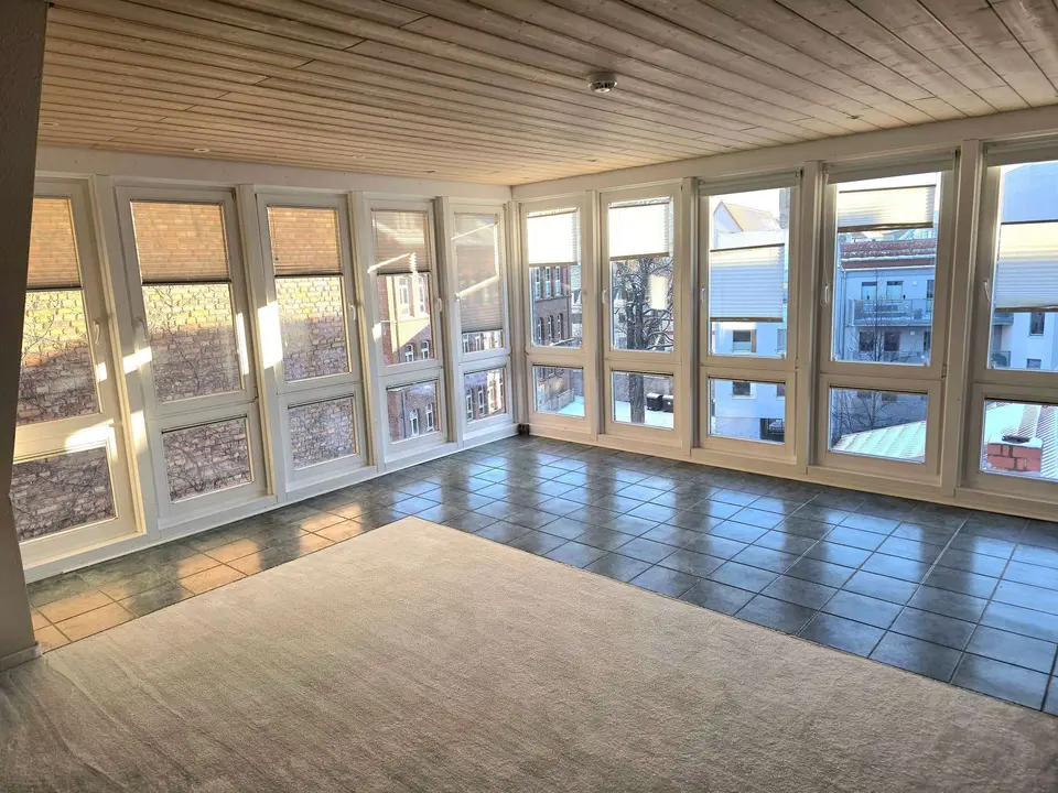 2 Zimmer Wohnung mit 129 m² in Erfurt – Bild 1