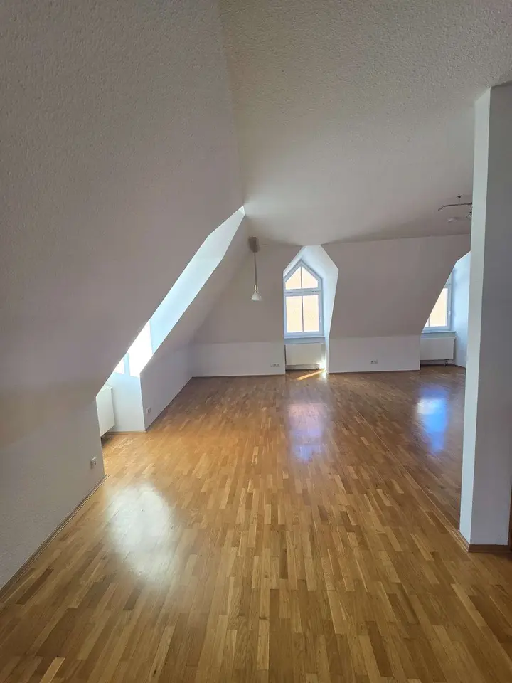 2 Zimmer Wohnung mit 129 m² in Erfurt – Bild 6