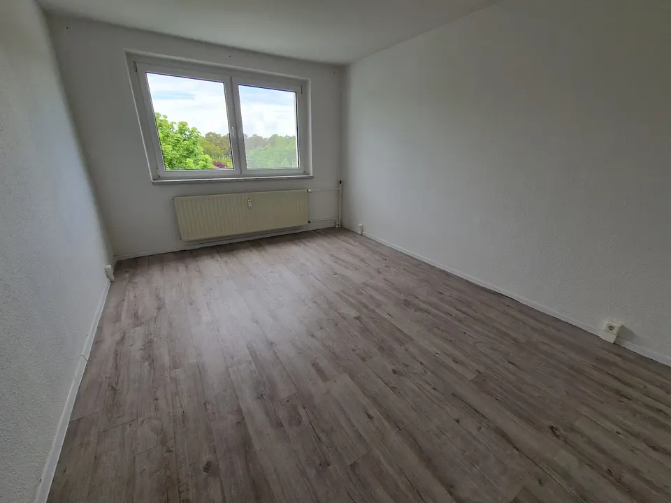3 Zimmer Wohnung mit 61 m² in Neubrandenburg – Bild 2