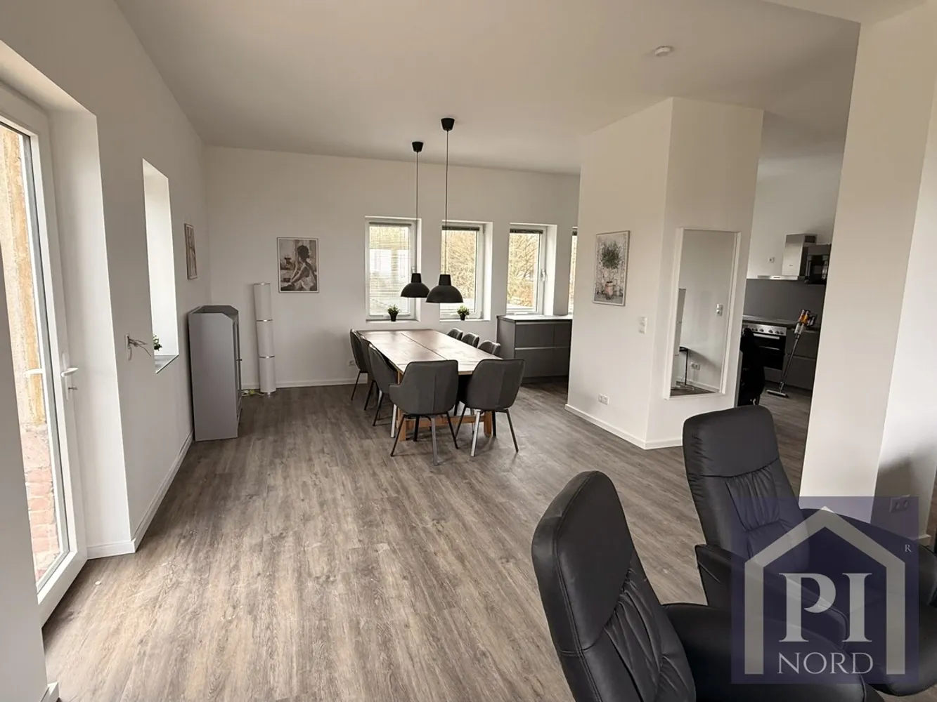 5 Zimmer Wohnung mit 138 m² in Kiel – Bild 1