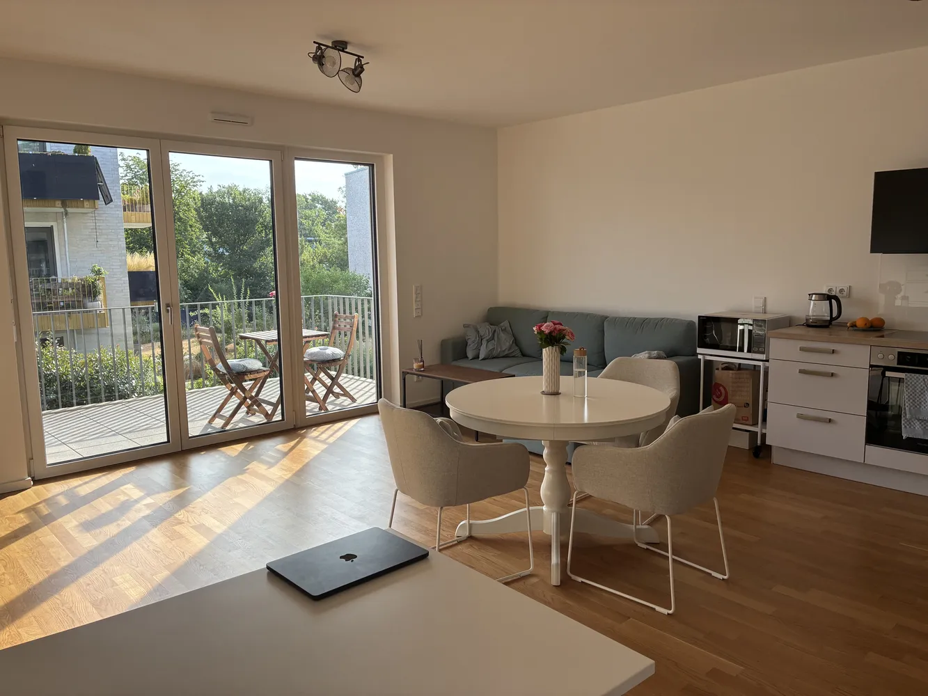 2 Zimmer Wohnung mit 64 m² in Bonn – Bild 1