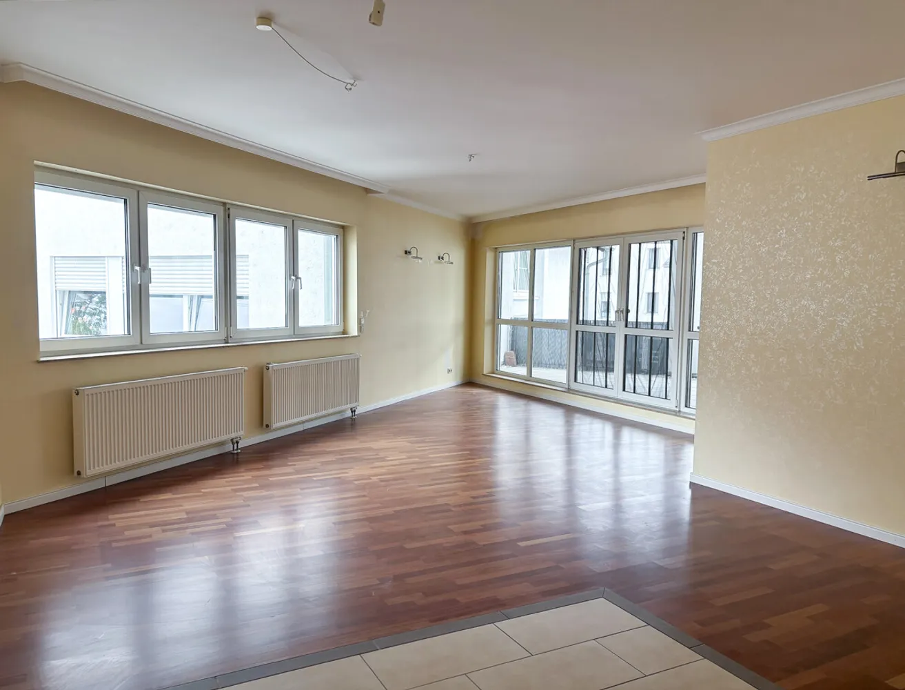 3 Zimmer Wohnung mit 100 m² in Ludwigshafen am Rhein – Bild 1