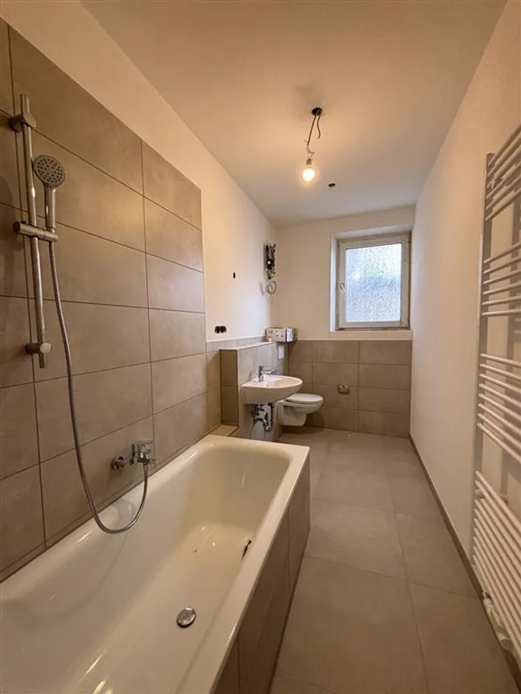 4 Zimmer Wohnung mit 110 m² in Koblenz – Bild 2