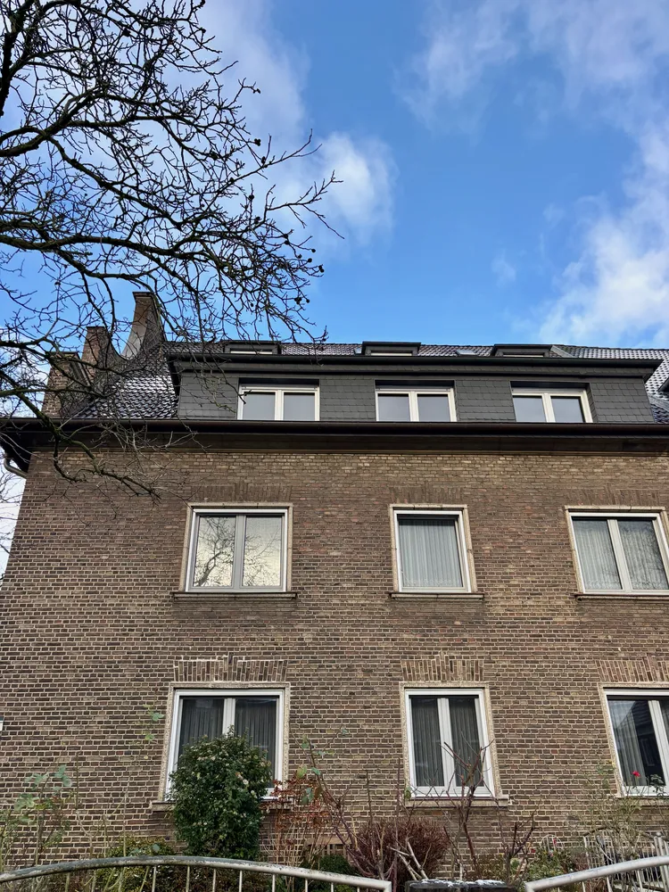5 Zimmer Wohnung mit 139 m² in Düsseldorf – Bild 1