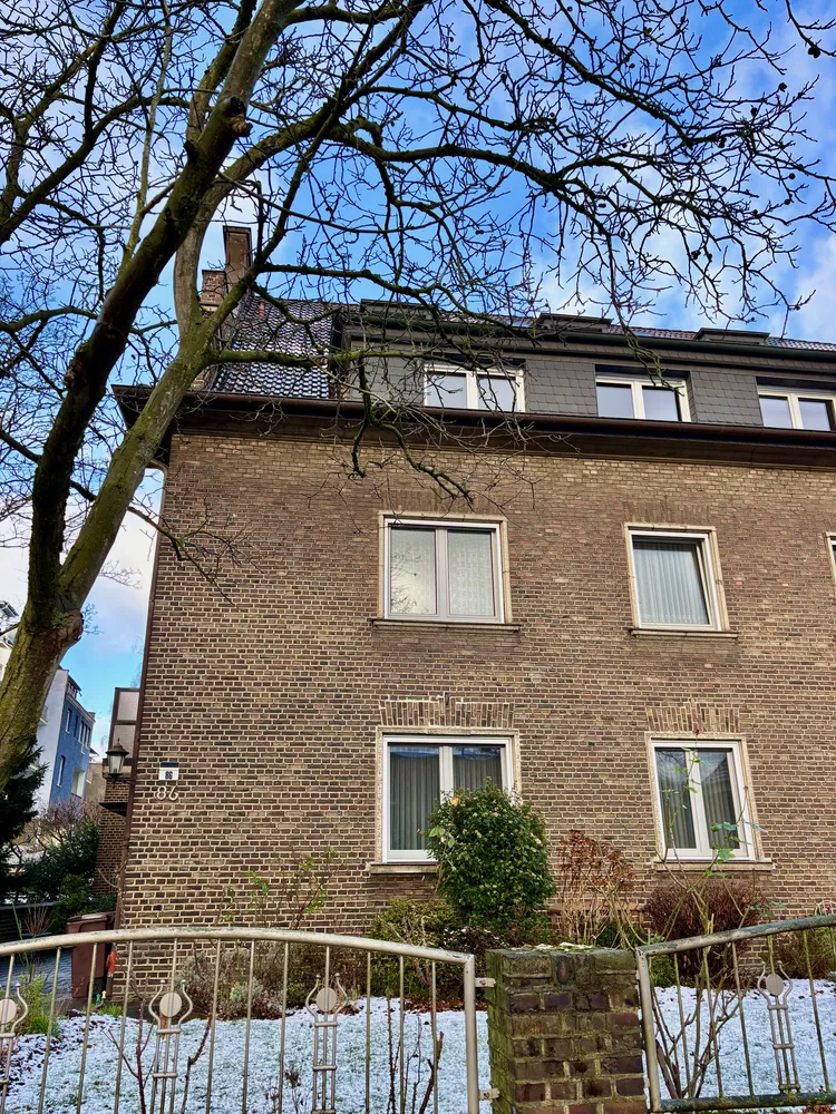 5 Zimmer Wohnung mit 139 m² in Düsseldorf – Bild 2