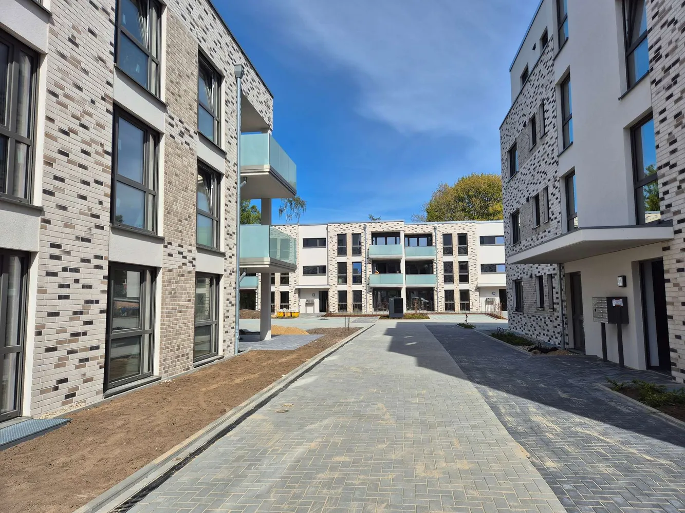 2 Zimmer Wohnung mit 90 m² in Lübeck – Bild 1