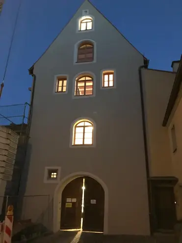 5 Zimmer Haus mit 260 m² in Regensburg – Bild 1