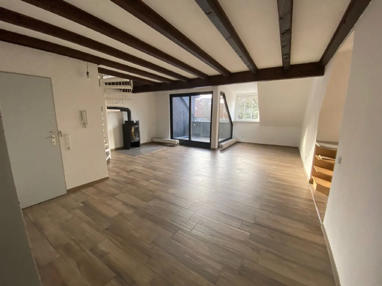 3 Zimmer Wohnung mit 94 m² in Detmold – Bild 2