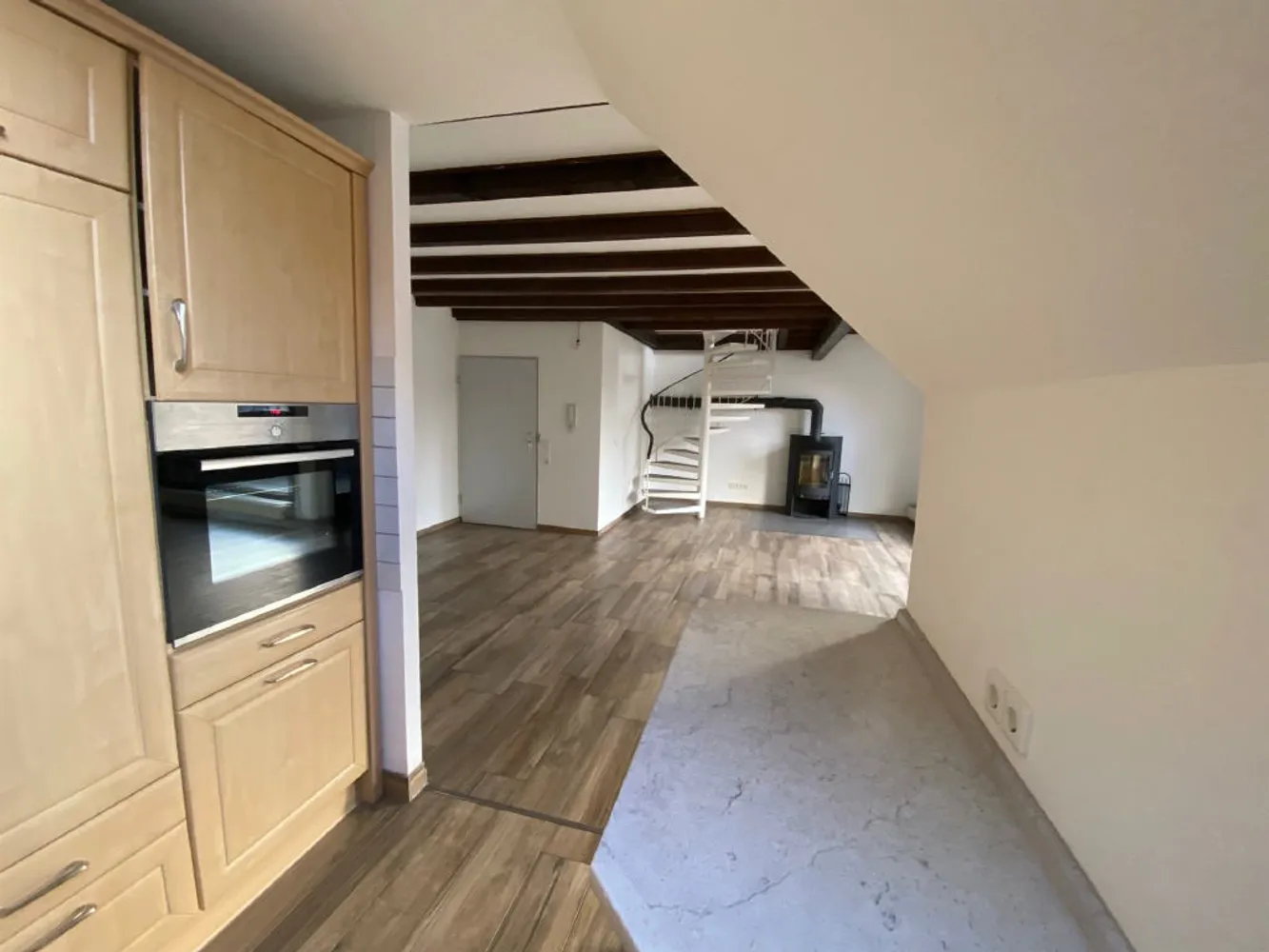 3 Zimmer Wohnung mit 94 m² in Detmold – Bild 3