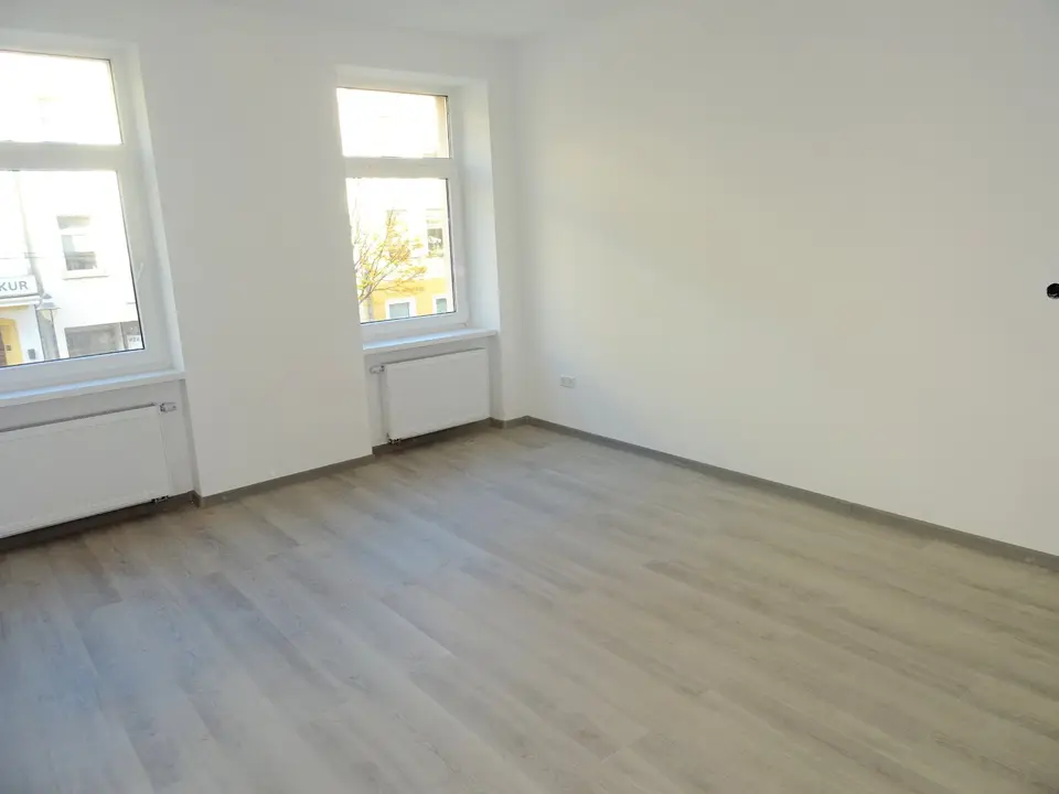 4 Zimmer Wohnung mit 120 m² in Zwickau – Bild 1