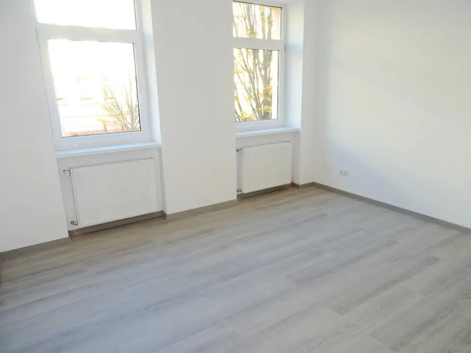 4 Zimmer Wohnung mit 120 m² in Zwickau – Bild 2