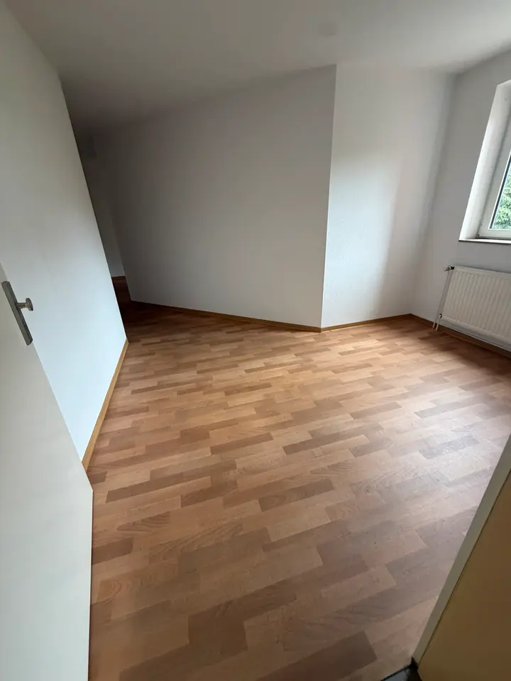 4 Zimmer Wohnung mit 96 m² in Schwerin – Bild 1