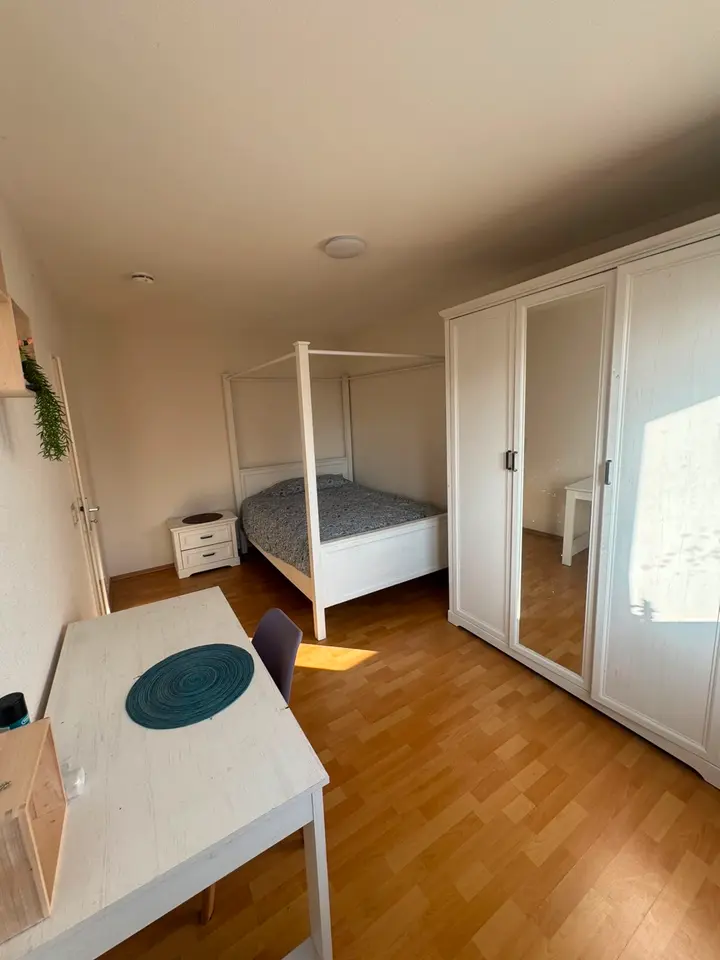 WG-Zimmer mit 15 m² in Rüsselsheim am Main – Bild 3