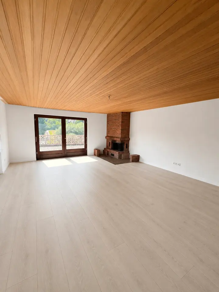 3 Zimmer Wohnung mit 120 m² in Detmold – Bild 1