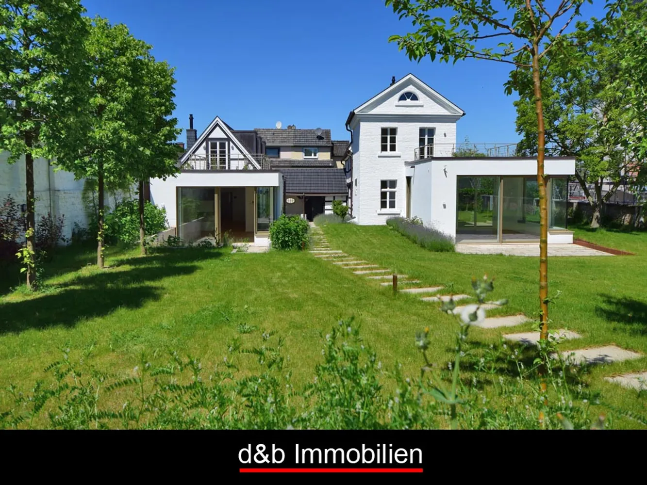 9 Zimmer Haus mit 320 m² in Bonn – Bild 1
