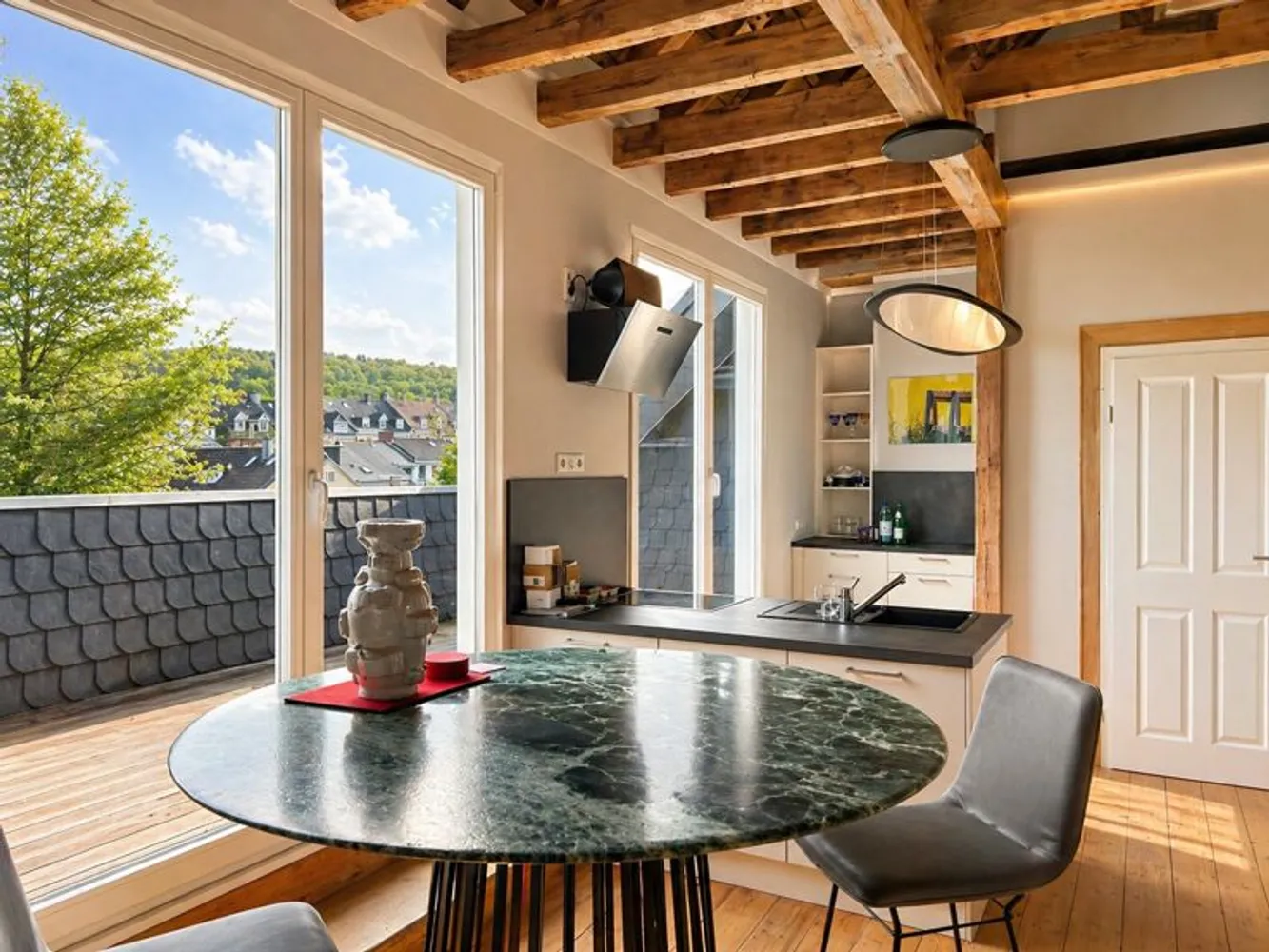 5 Zimmer Wohnung mit 243 m² in Wuppertal – Bild 1
