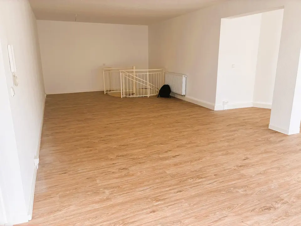 2 Zimmer Wohnung mit 121 m² in Gera – Bild 3