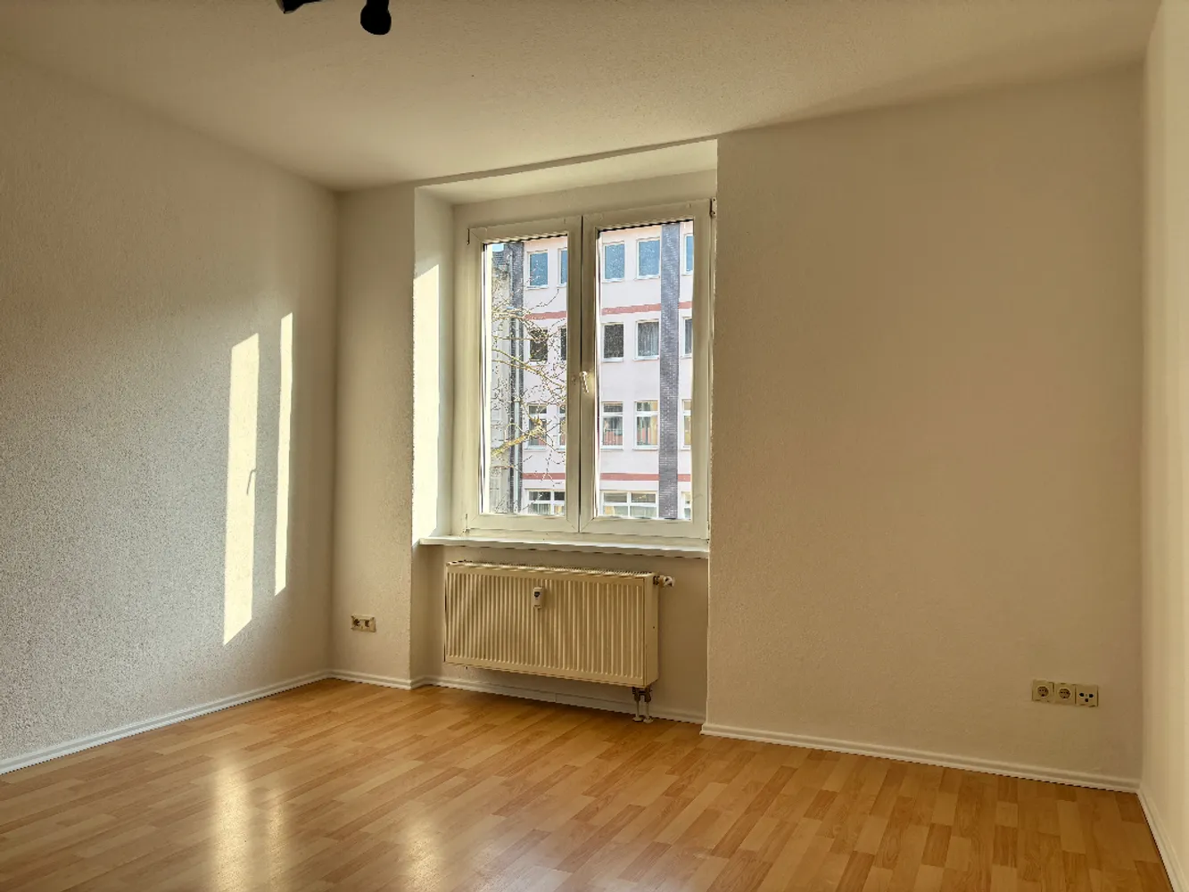 2 Zimmer Wohnung mit 44 m² in Cottbus – Bild 1