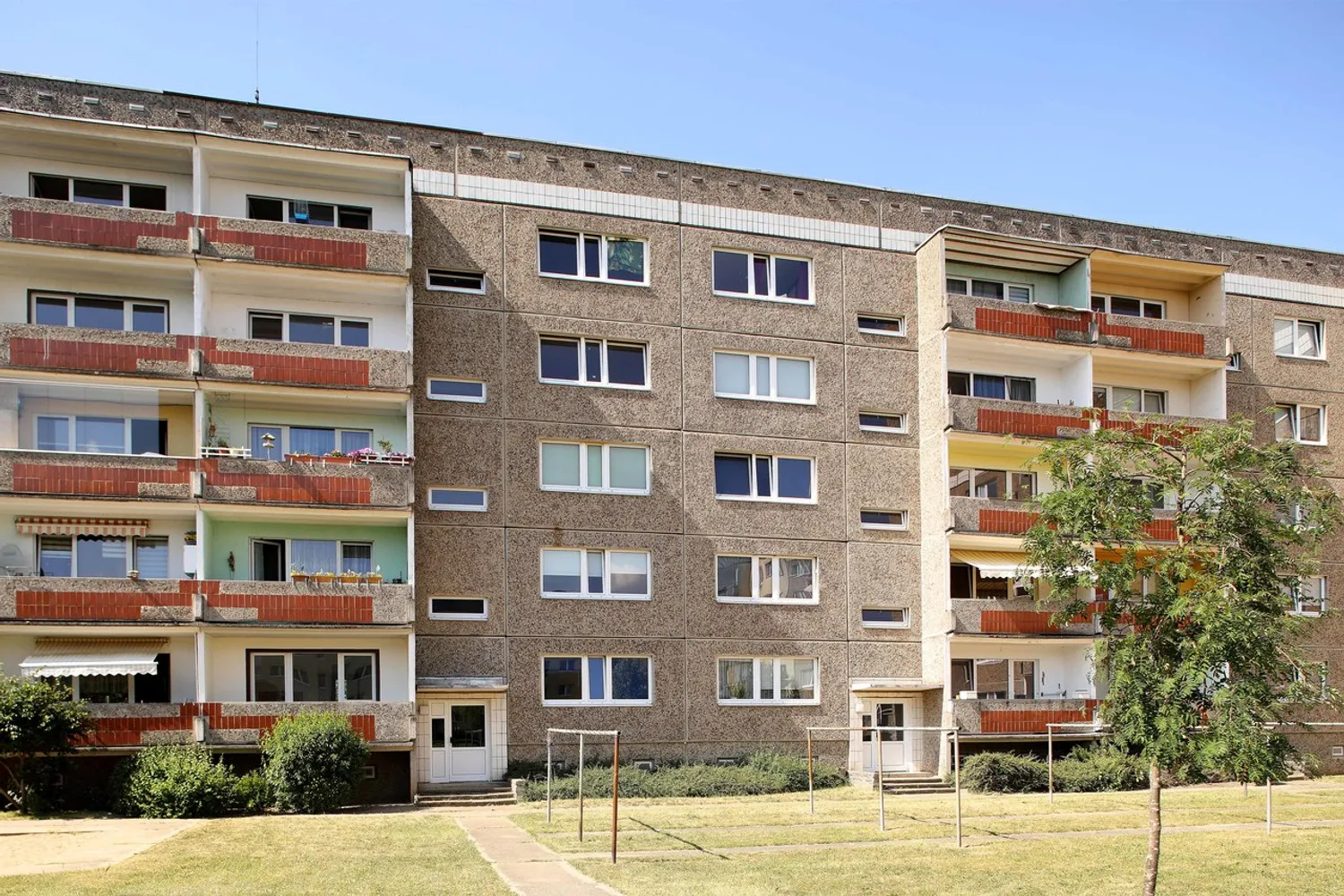 4 Zimmer Wohnung mit 76 m² in Neubrandenburg – Bild 2