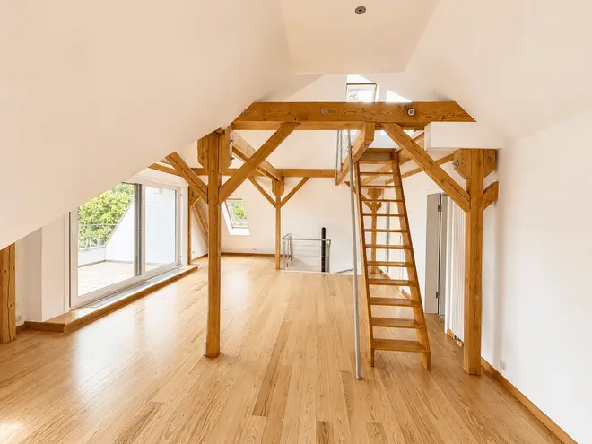 4 Zimmer Wohnung mit 175 m² in Kiel – Bild 2